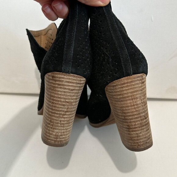Lucky Brand Larise Black Perforated Suede Bootie Size 10M Peep Toe Cut Out Sides - Picture 6 of 8